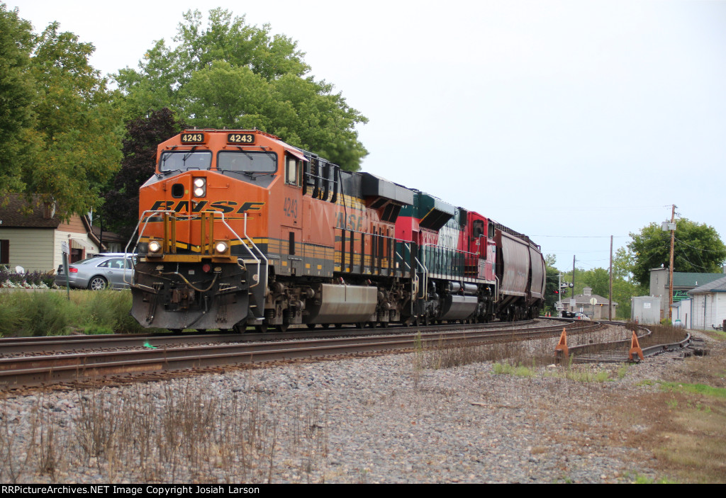 BNSF 4243 West